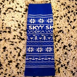 💚5 Ads/$10 - Blue Skyy vodka sleeve